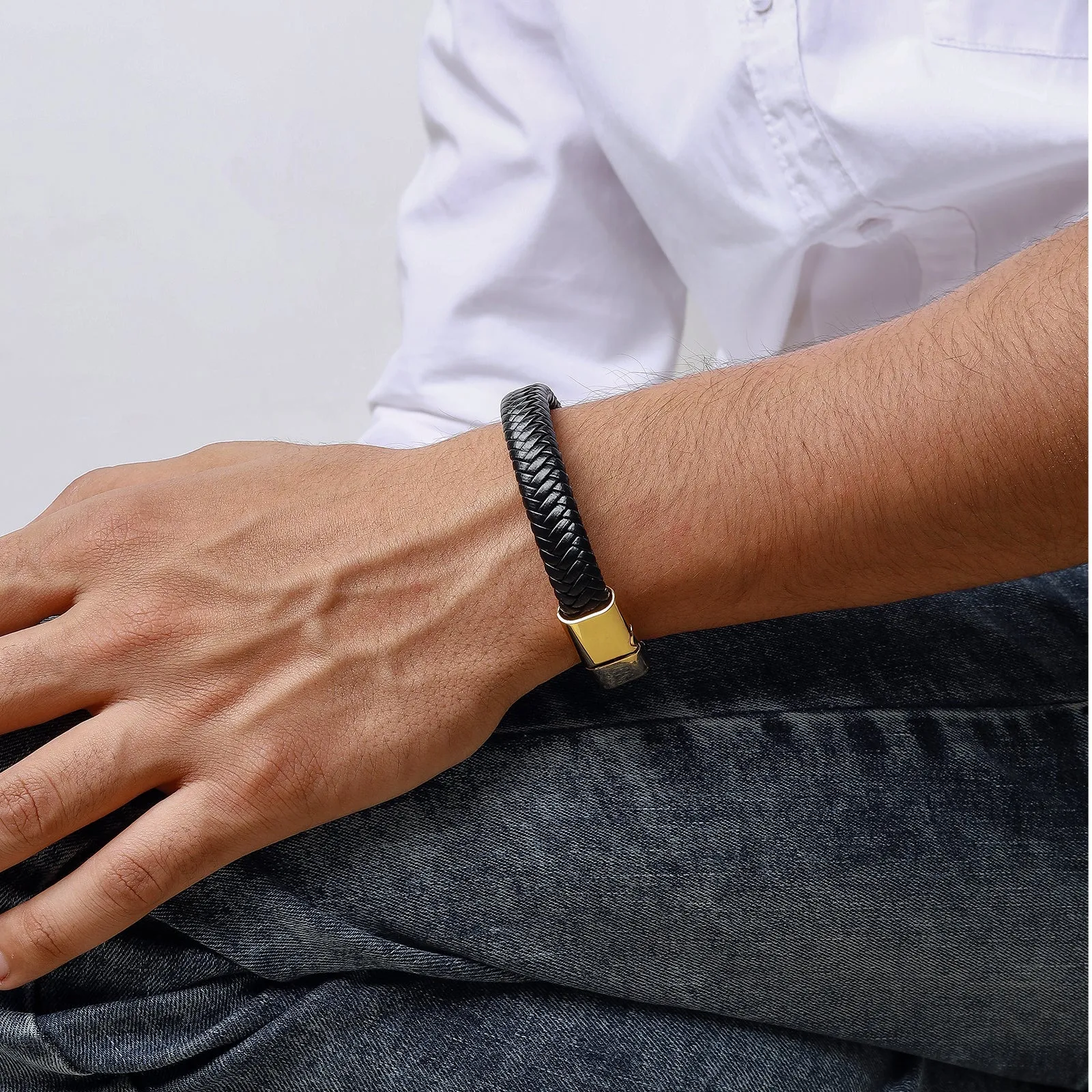 Exquisite Gold Odysseus Bracelet